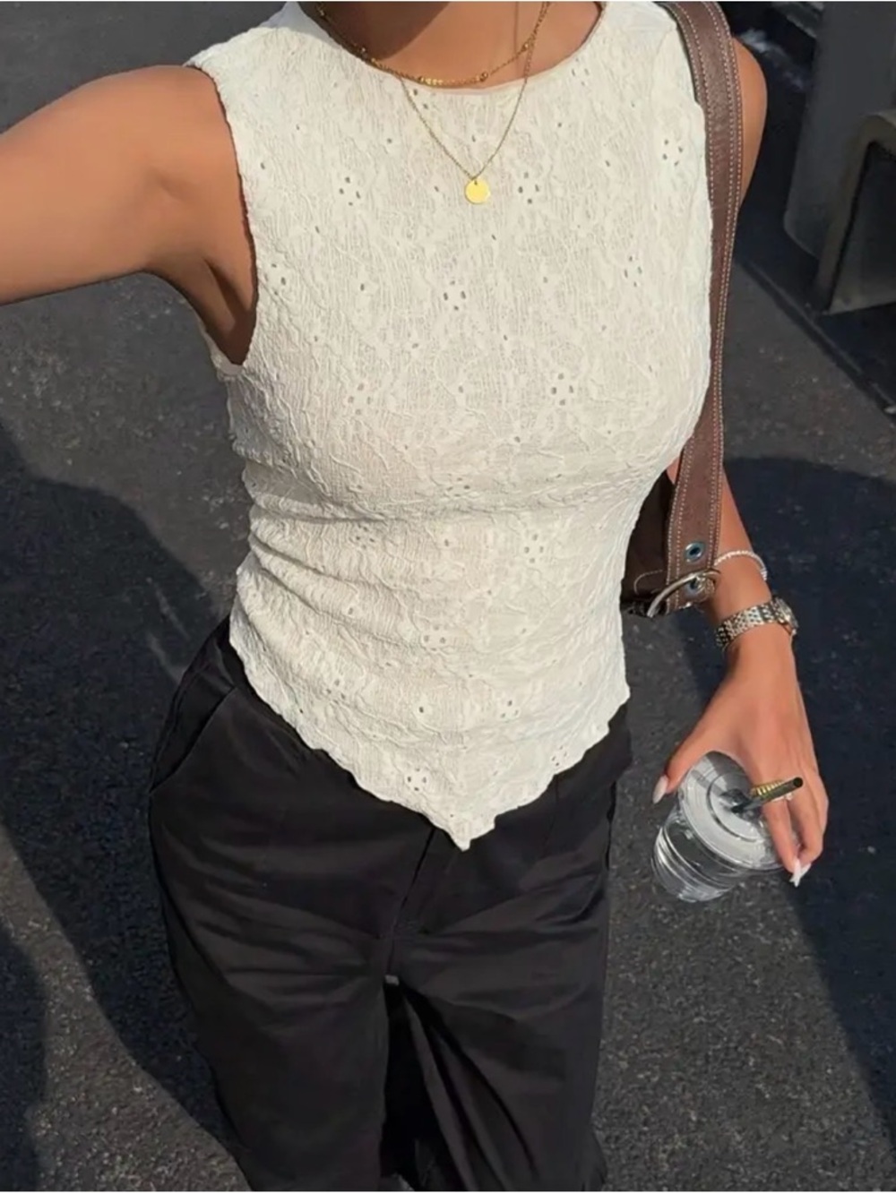 Sleeveless Cream Lace Point-Hem Tank Top